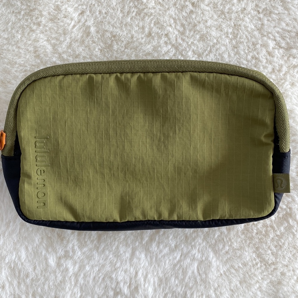 ❤️ Lululemon Mini Belt Bag Bronze Green/Black NWT